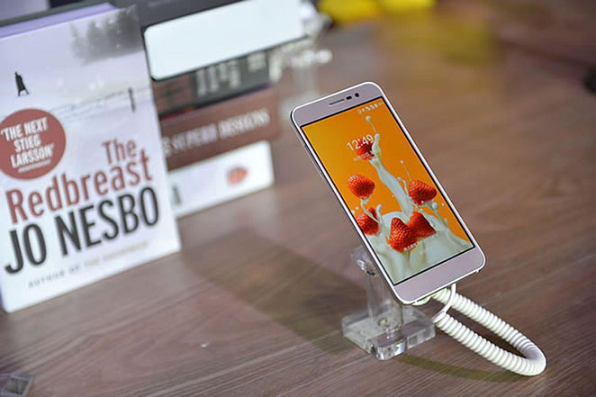 ZTE Blade A910 and Blade V7 Max